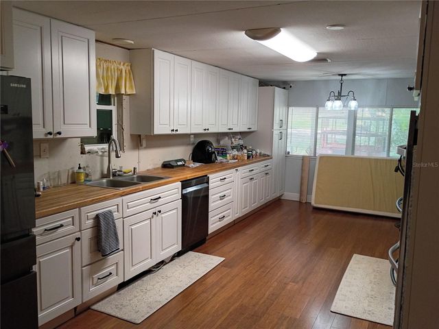 111 SOUTH BOULEVARD E, Davenport, FL 33837