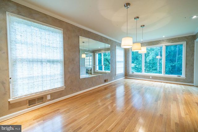 1197 WINTER HUNT RD, Mclean, VA 22102