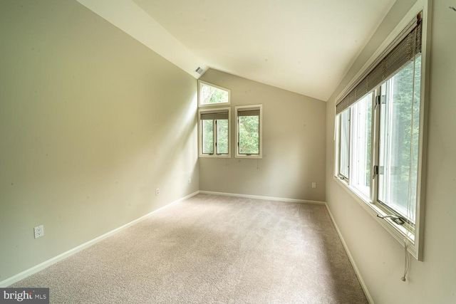 1197 WINTER HUNT RD, Mclean, VA 22102