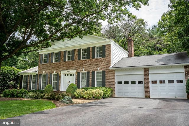 1197 WINTER HUNT RD, Mclean, VA 22102