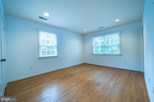 1197 WINTER HUNT RD, Mclean, VA 22102