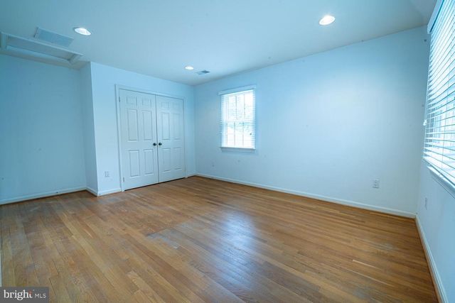 1197 WINTER HUNT RD, Mclean, VA 22102