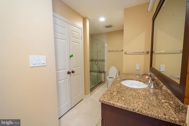 1197 WINTER HUNT RD, Mclean, VA 22102