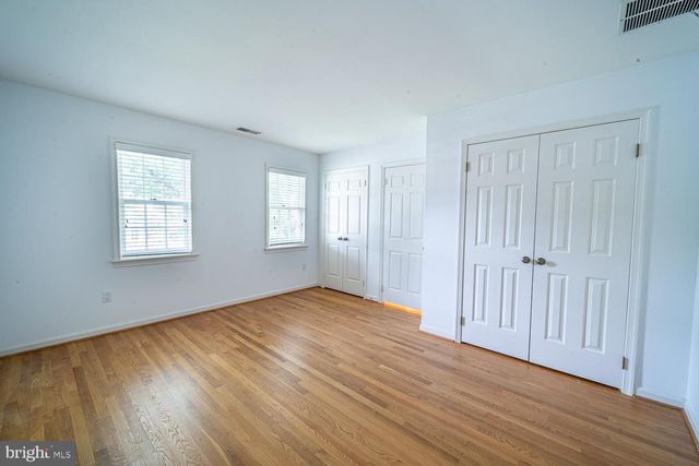 1197 WINTER HUNT RD, Mclean, VA 22102