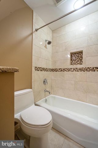 1197 WINTER HUNT RD, Mclean, VA 22102