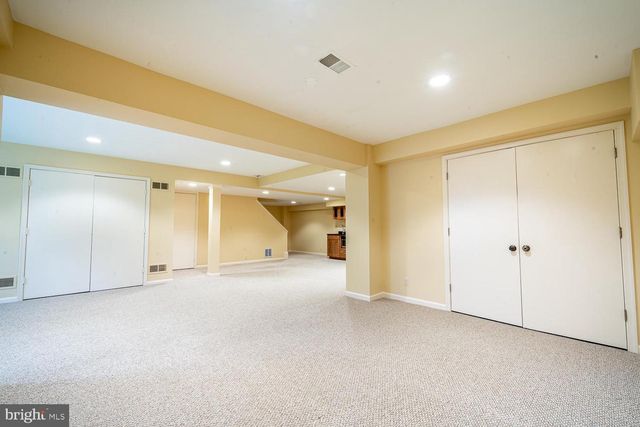 1197 WINTER HUNT RD, Mclean, VA 22102