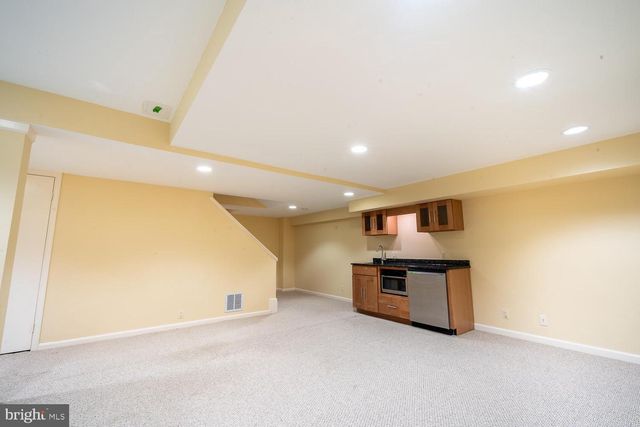 1197 WINTER HUNT RD, Mclean, VA 22102