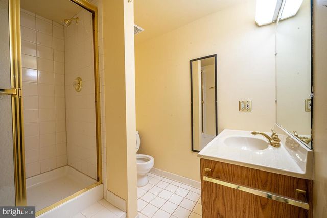 1197 WINTER HUNT RD, Mclean, VA 22102