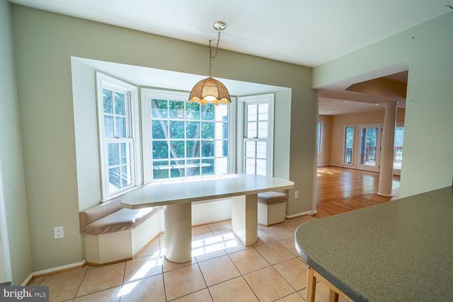 1197 WINTER HUNT RD, Mclean, VA 22102