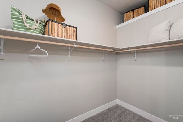 5947 W Parachute Dr, Meridian, ID 83646