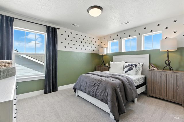 5947 W Parachute Dr, Meridian, ID 83646