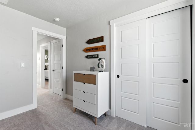 5947 W Parachute Dr, Meridian, ID 83646