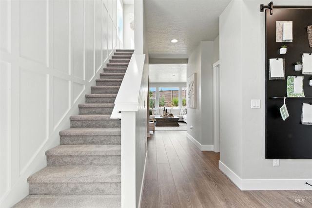 5947 W Parachute Dr, Meridian, ID 83646