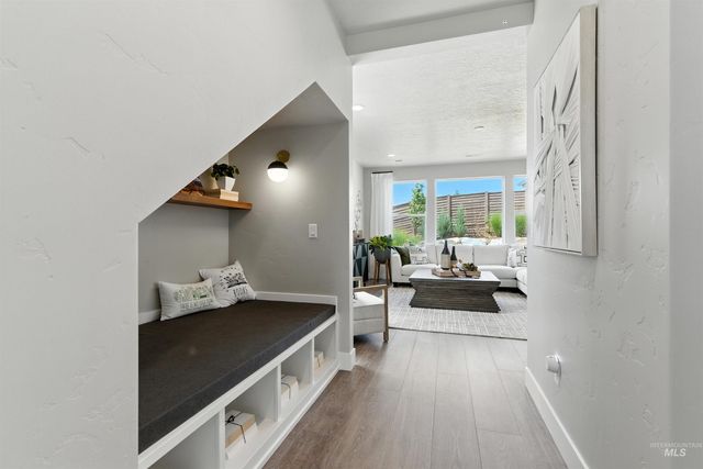 5947 W Parachute Dr, Meridian, ID 83646