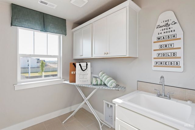 5947 W Parachute Dr, Meridian, ID 83646