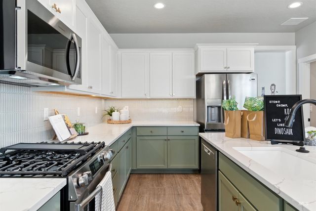 5947 W Parachute Dr, Meridian, ID 83646
