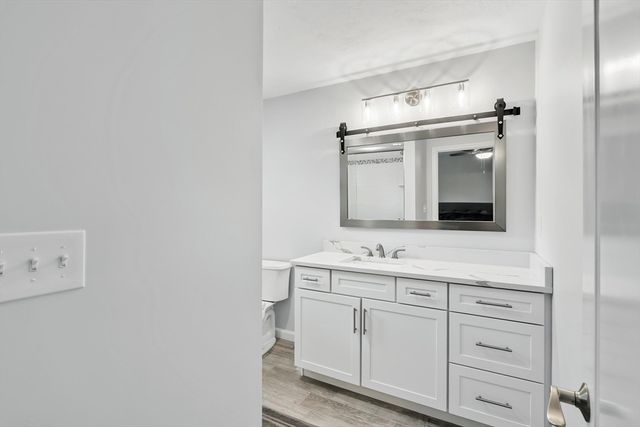 33 Phalanx St, Tyngsborough, MA 01879