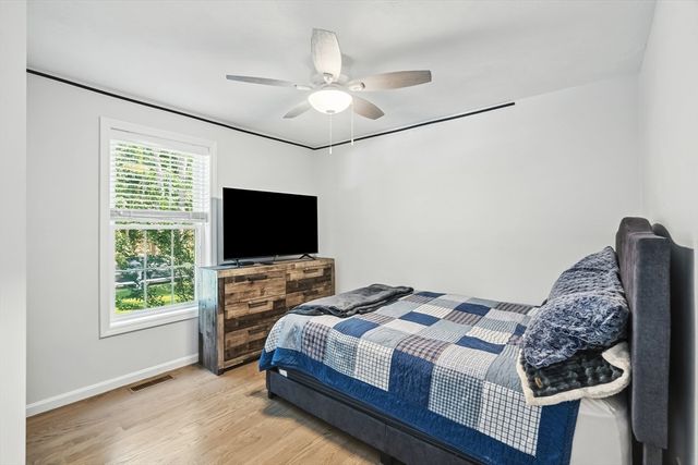 33 Phalanx St, Tyngsborough, MA 01879
