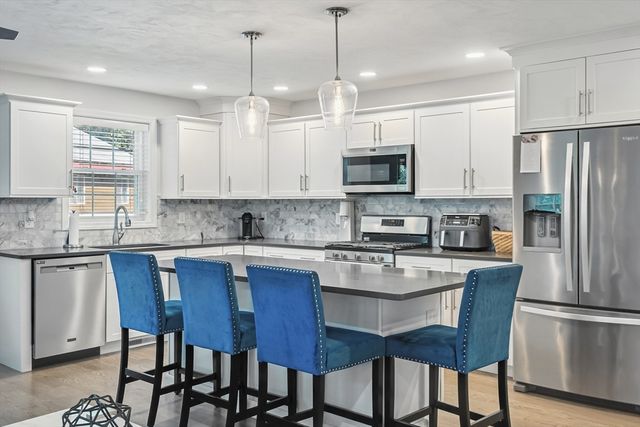 33 Phalanx St, Tyngsborough, MA 01879