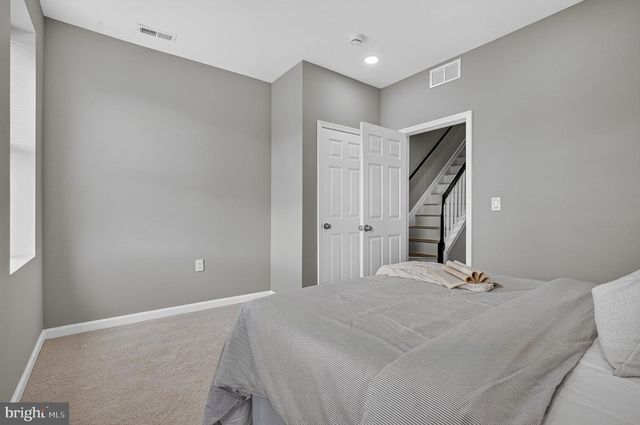 946 W FRANKLIN ST, Baltimore, MD 21223