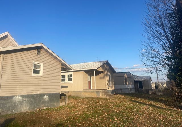 2016 Bessie St, Springfield, TN 37172