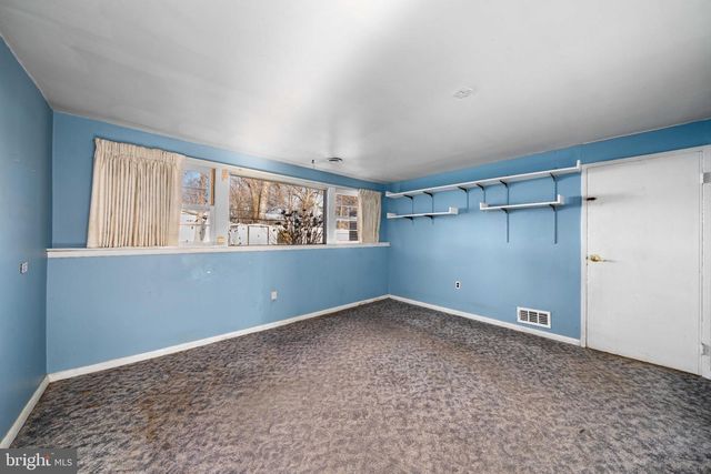 2407 MCCAWBER DR, Wilmington, DE 19808