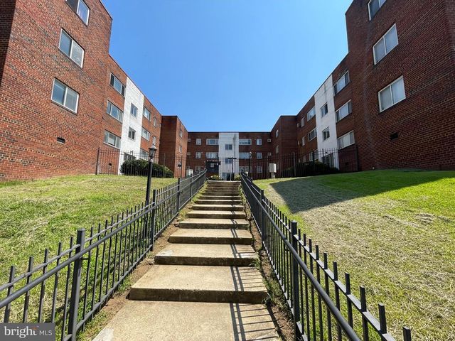 14 HALLEY PL SE #201, Washington, DC 20032