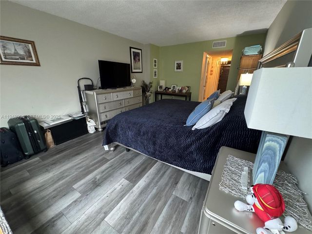 2851 NE 183rd Street 303E, Aventura, FL 33160