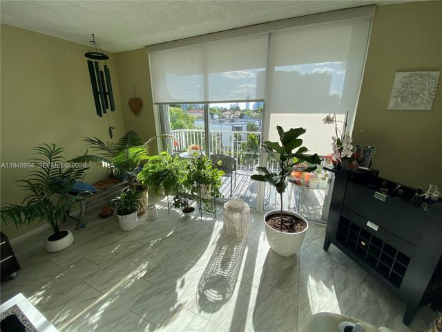 2851 NE 183rd Street 303E, Aventura, FL 33160