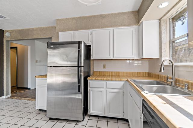 7410 Londres Drive, Houston, TX 77083