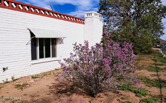 904 E Christmas Tree Lane, Pearce, AZ 85625