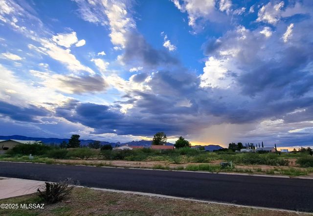 904 E Christmas Tree Lane, Pearce, AZ 85625