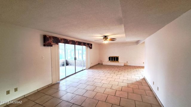 904 E Christmas Tree Lane, Pearce, AZ 85625
