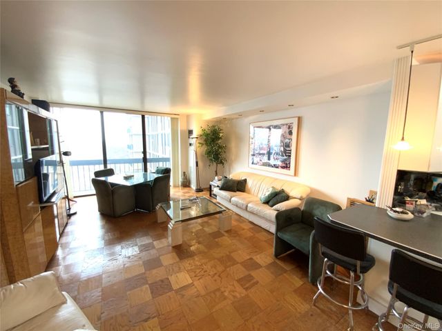 26910 Grand Central Parkway 27T, Floral Park, NY 11005