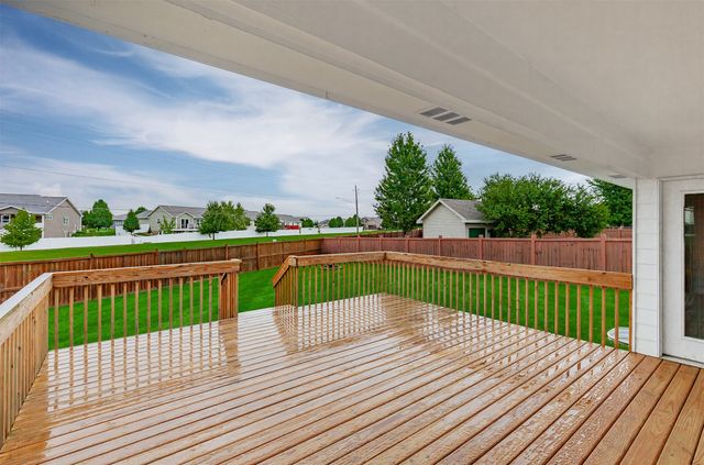 2022 NW Lakeside Drive, Ankeny, IA 50023