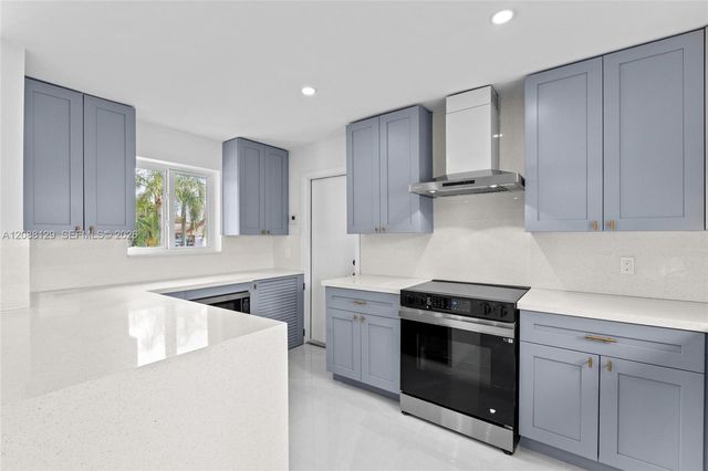 719 SW 25th Avenue 719, Boynton Beach, FL 33435