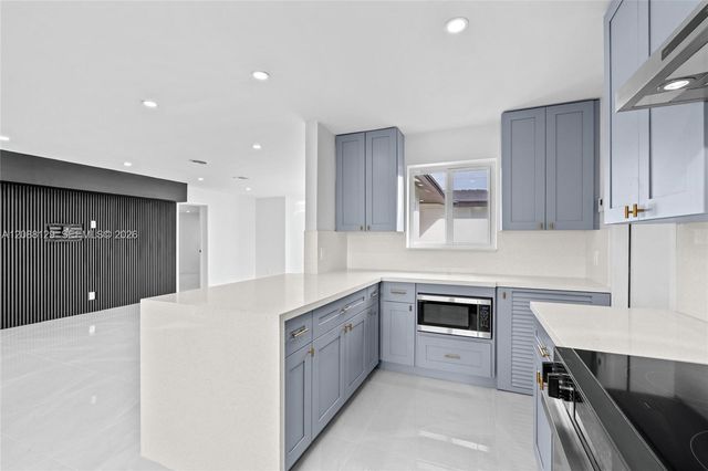 719 SW 25th Avenue 719, Boynton Beach, FL 33435