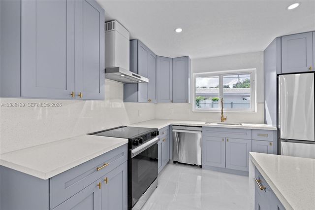 719 SW 25th Avenue 719, Boynton Beach, FL 33435