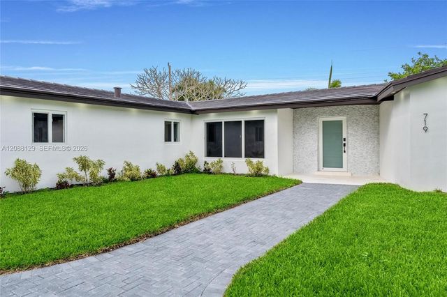 719 SW 25th Avenue 719, Boynton Beach, FL 33435
