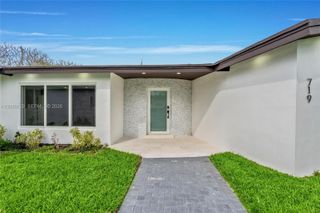 719 SW 25th Avenue 719, Boynton Beach, FL 33435