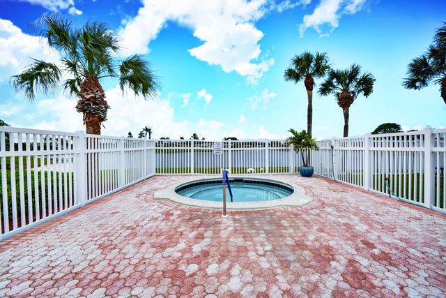 6049 Dusenburg Road, Delray Beach, FL 33484