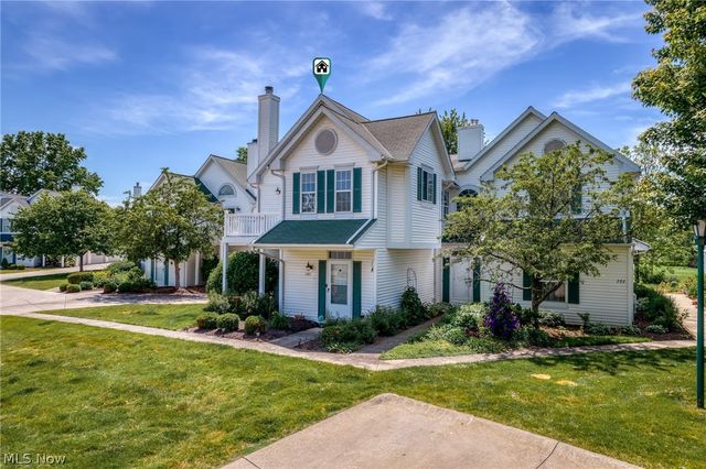282 Vista Circle, North Olmsted, OH 44070