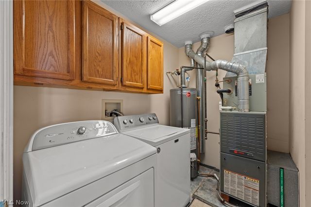 282 Vista Circle, North Olmsted, OH 44070