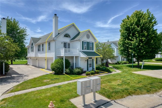 282 Vista Circle, North Olmsted, OH 44070