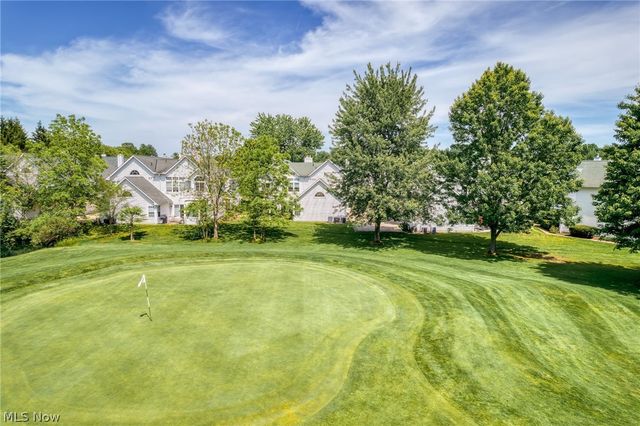 282 Vista Circle, North Olmsted, OH 44070