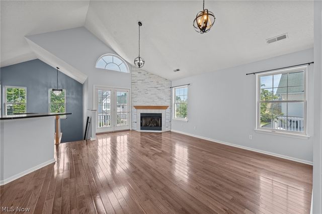 282 Vista Circle, North Olmsted, OH 44070