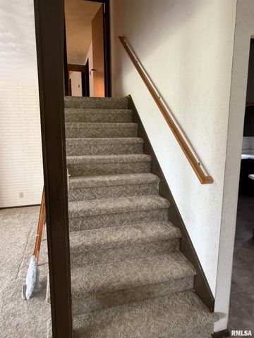 8323 E Briney Road, Ipava, IL 61441