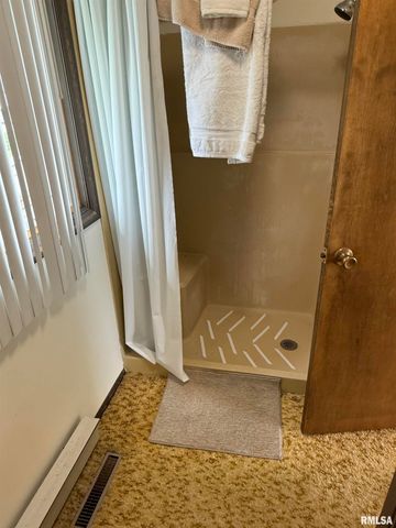 8323 E Briney Road, Ipava, IL 61441