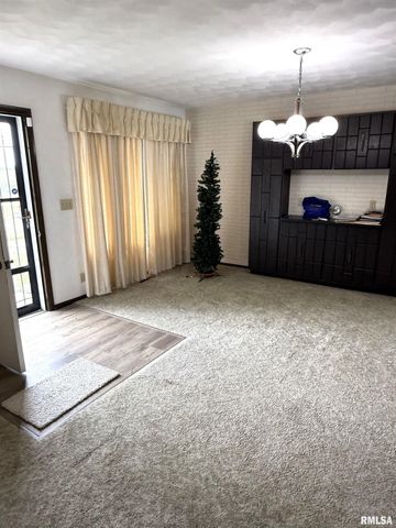 8323 E Briney Road, Ipava, IL 61441