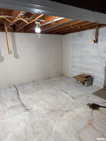 8323 E Briney Road, Ipava, IL 61441